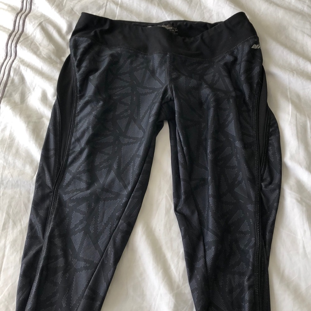 🌼 Black & Gray Patterned Running Leggings